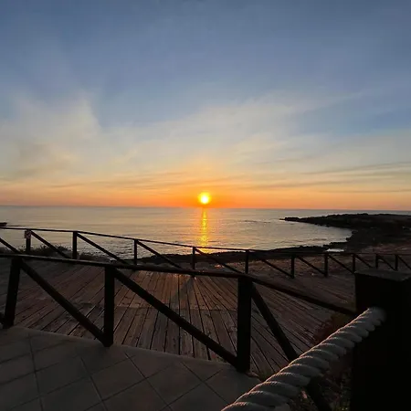 דירה Sea View Front Punta Prima טורבייחה
